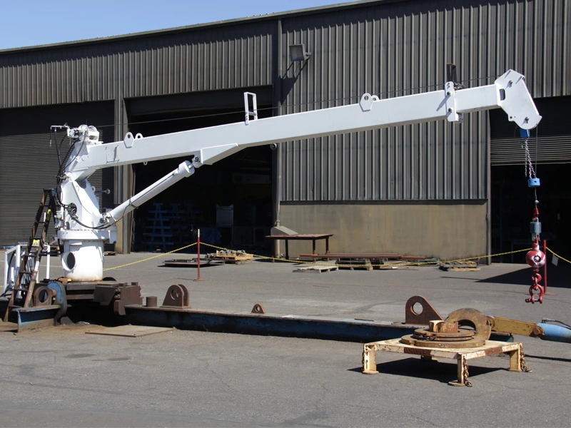 Telescopic Boom Crane on mounting block