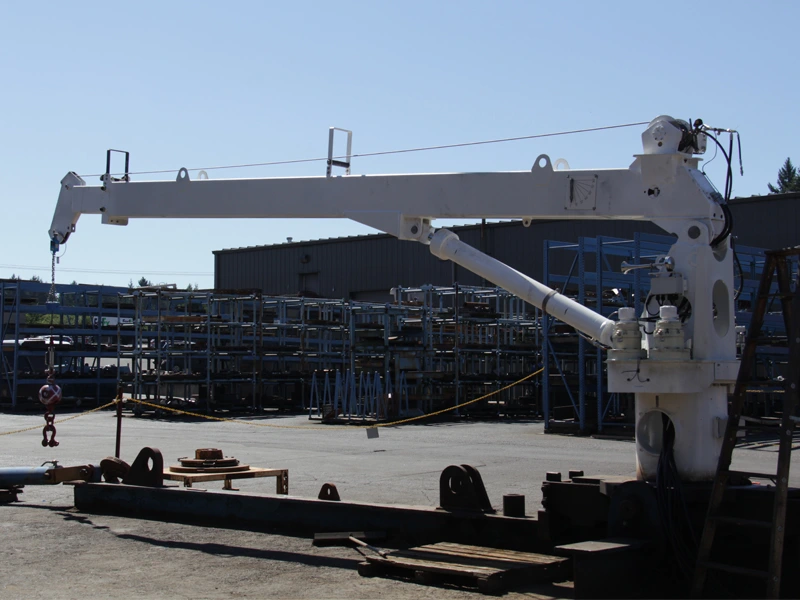 Telescopic Boom Crane on mounting block