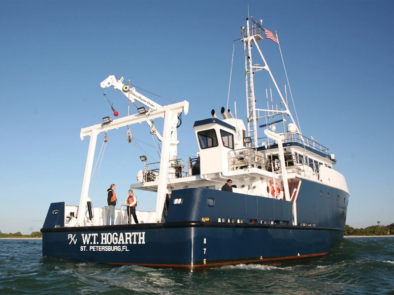 Telescopic Boom Crane mounted on a research vessel