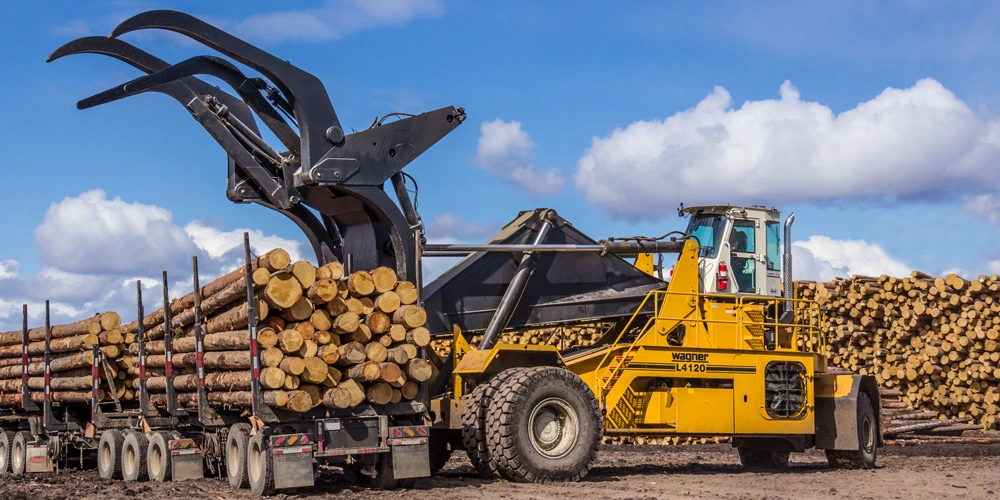 Wagner L4120 picking up a load